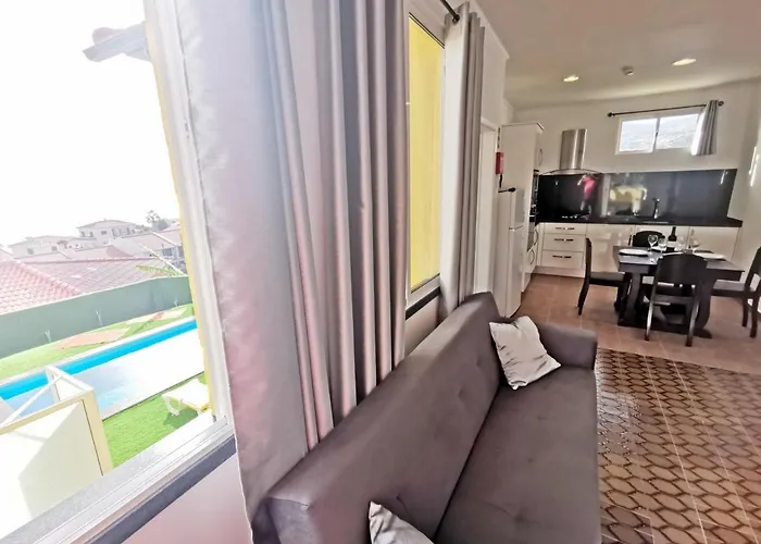 Casa Dos Avos With Pool In Hébergement de vacances