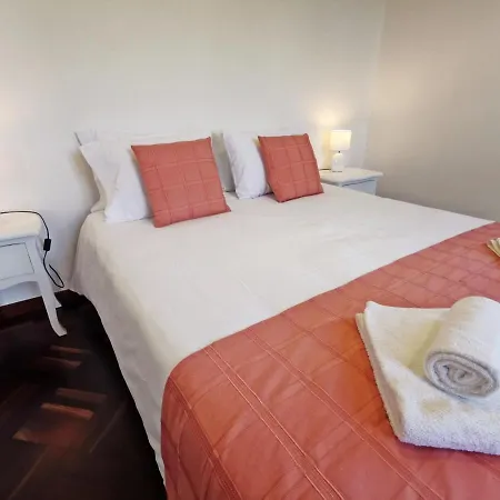 Holiday home Casa Dos Avos With Pool In